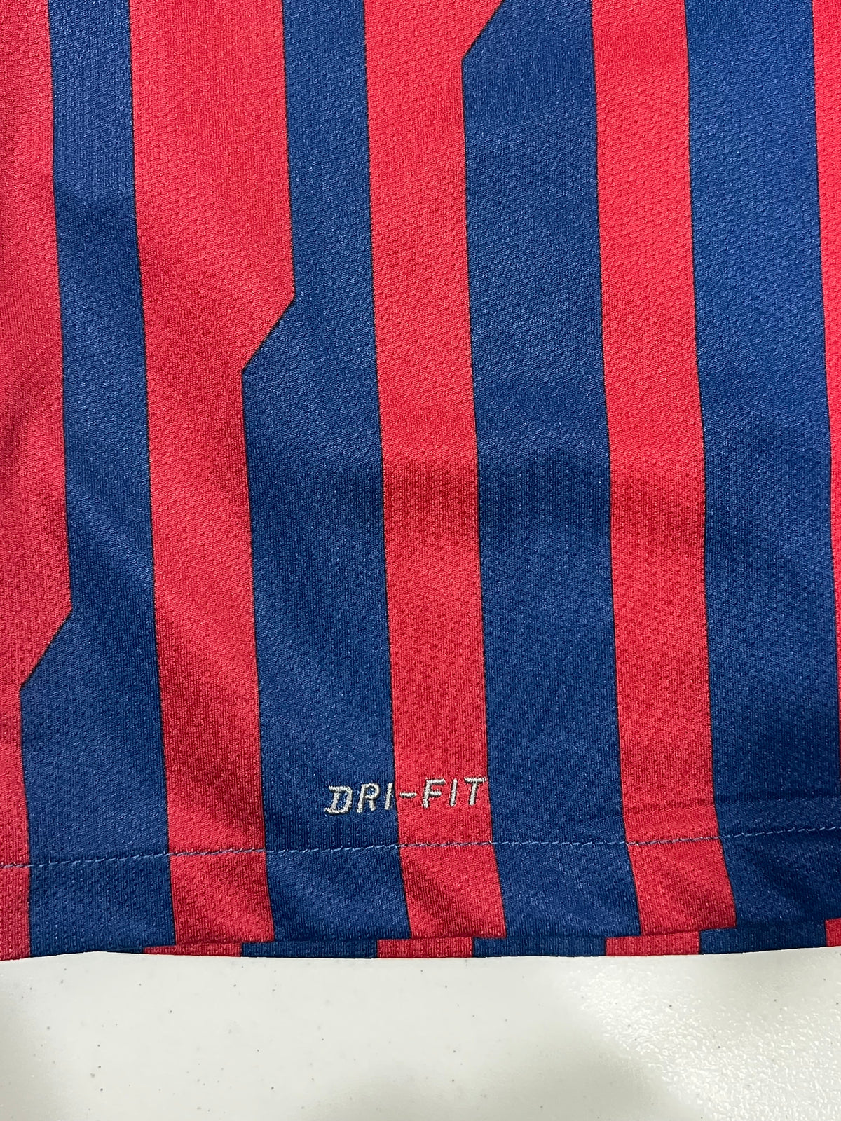 FC Barcelona 2011-12 Messi #10 Home Jersey, Size Medium