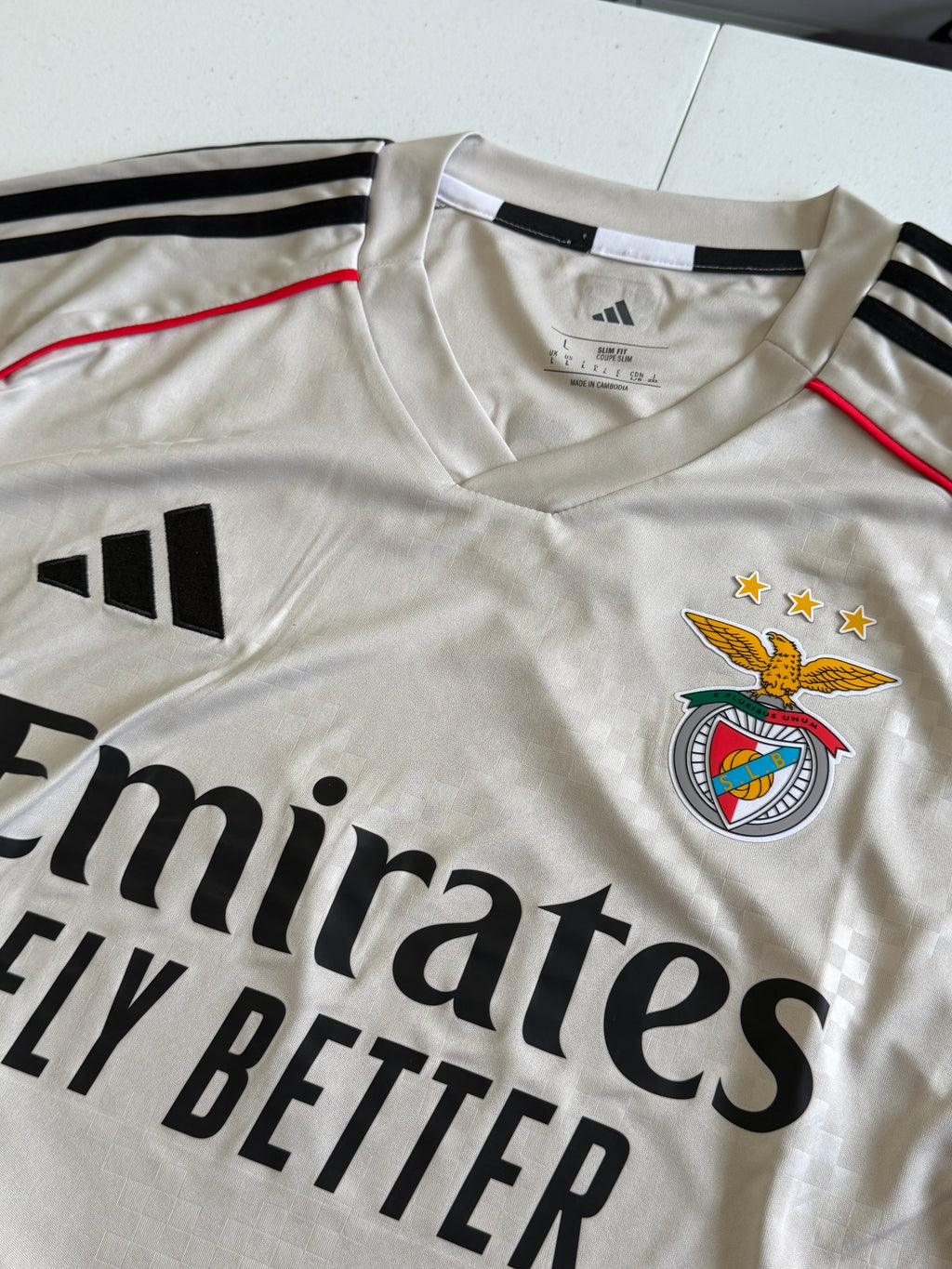 Benfica 2025-26 Away Jersey Size Large BNWT
