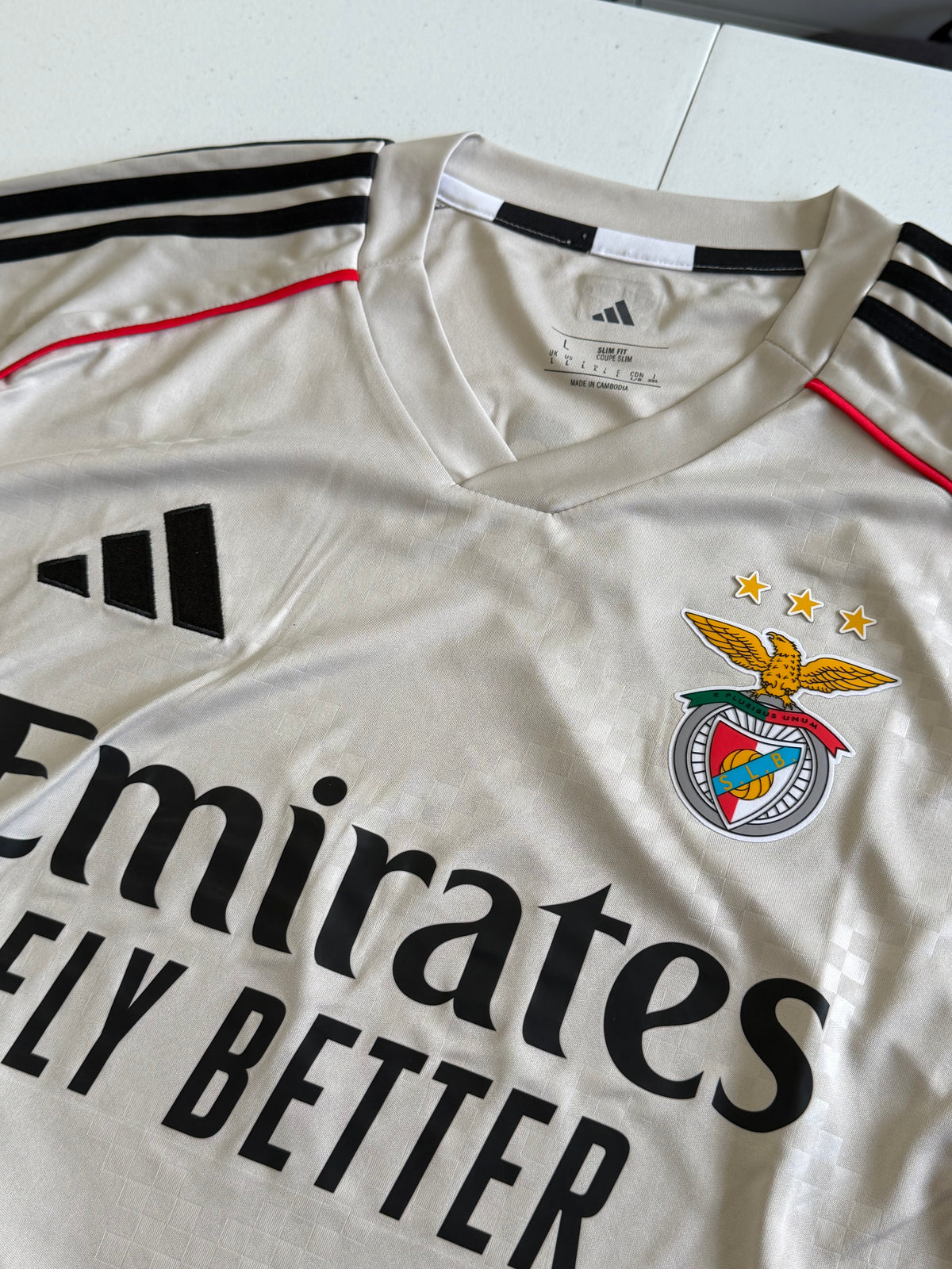 Benfica 2025-26 Away Jersey Size Large BNWT