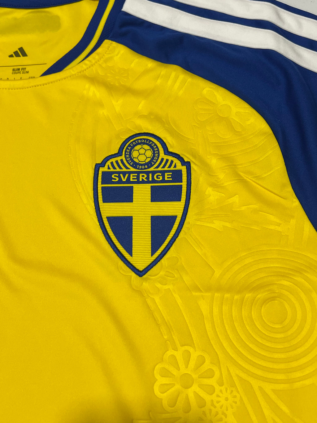 Sweden Home 2026 World Cup Jersey Size Large