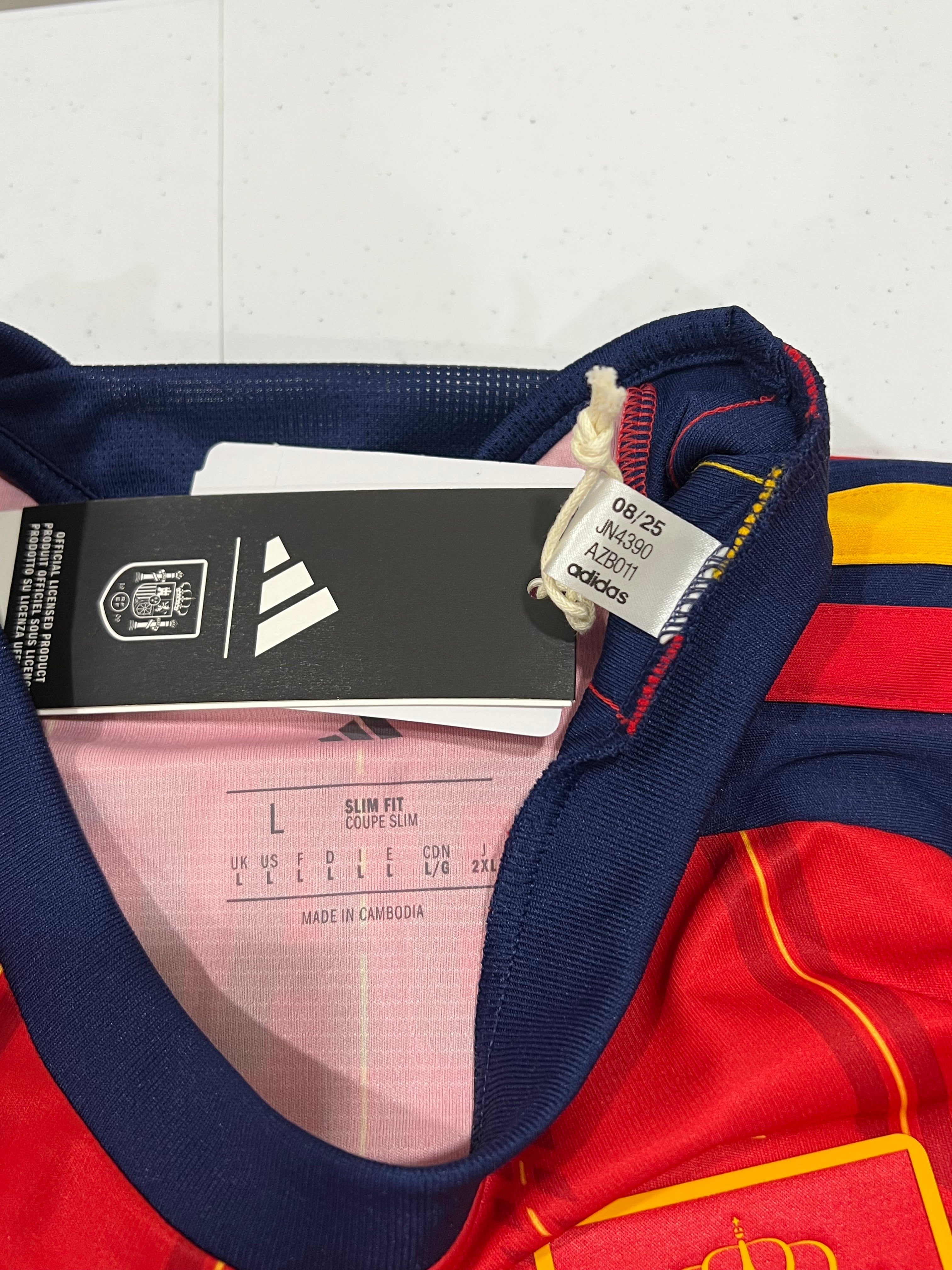 Spain 2026 Home Rodri #16 World Cup Jersey Size Large BNWT