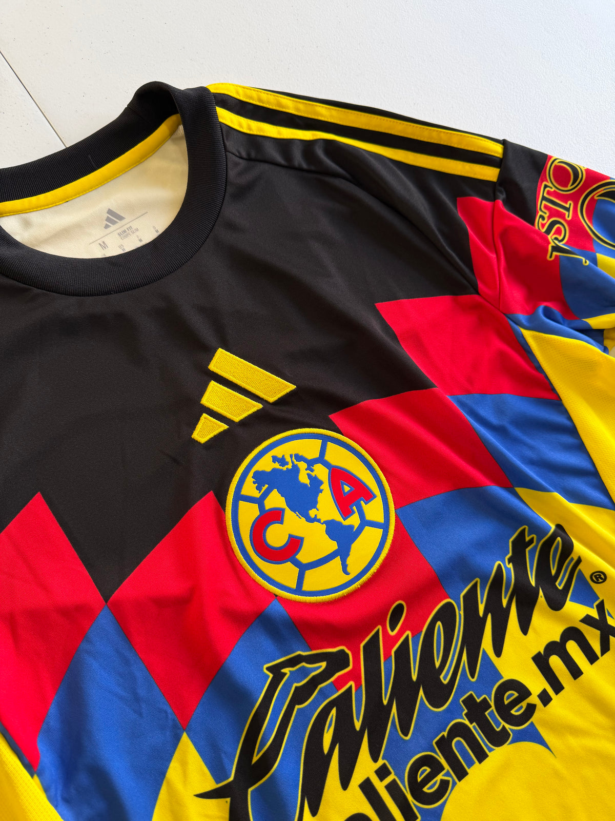 Club America 2025-26 Home Jersey Size Medium Long Sleeve BNWT