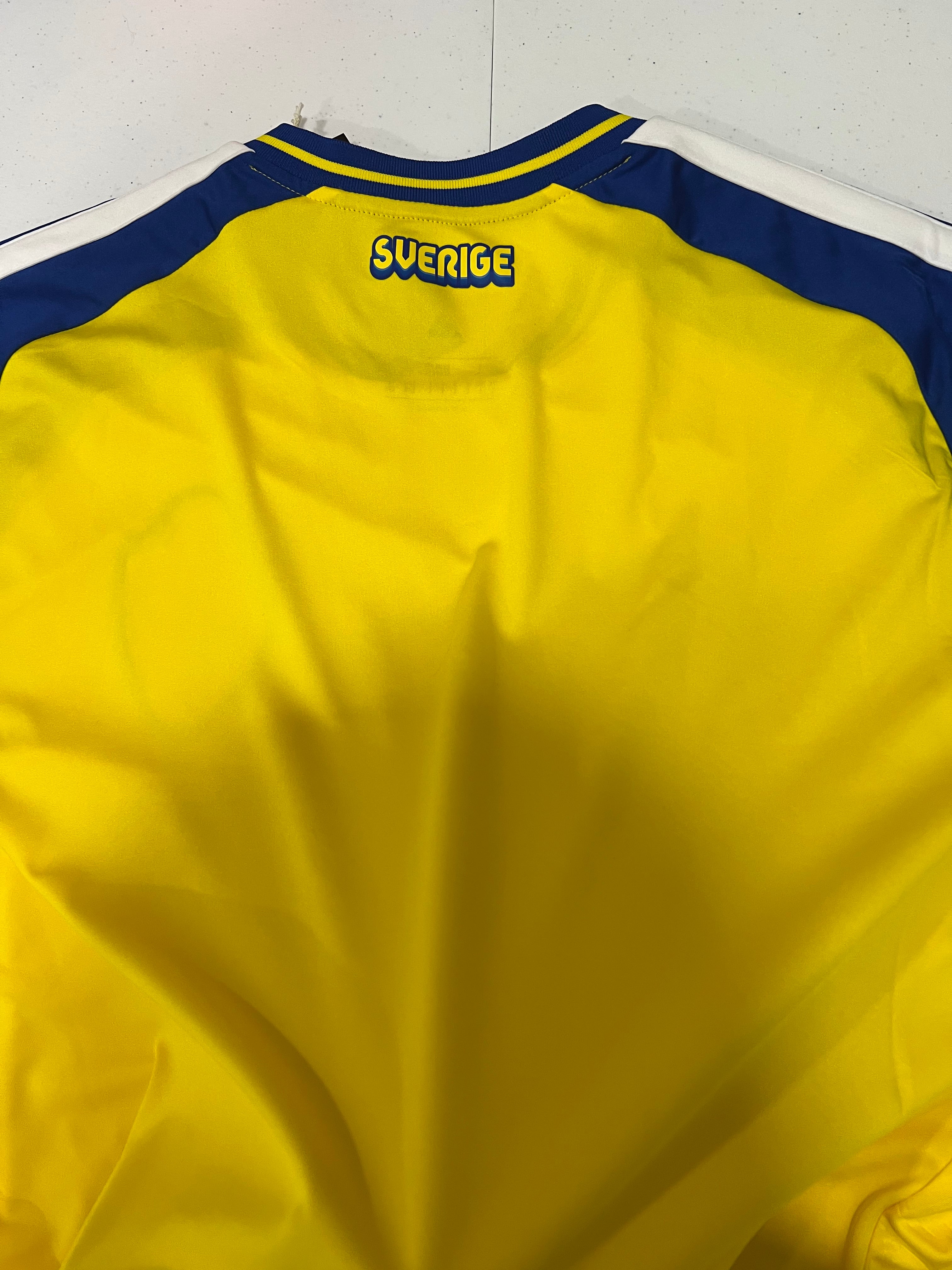 Sweden Home 2026 World Cup Jersey Size Large