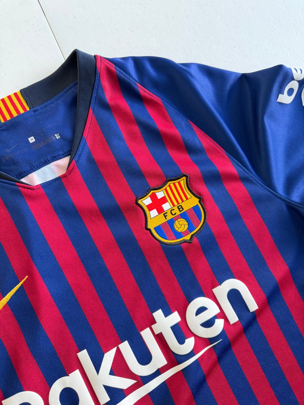 FC Barcelona 2018-19 Home Jersey Size Medium Long Sleeve