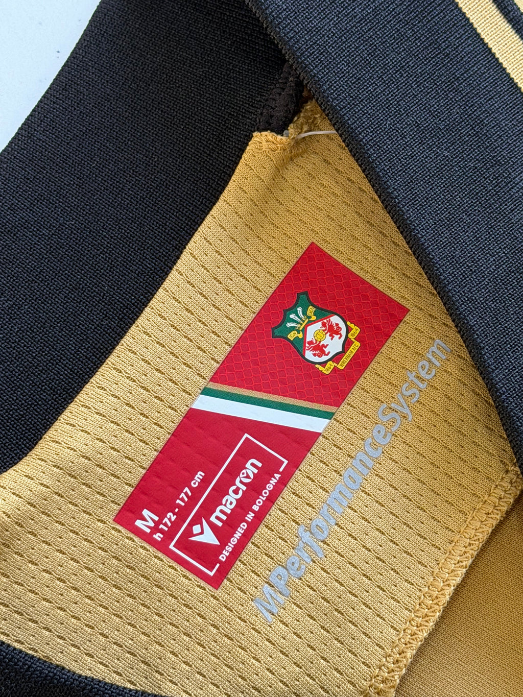 Wrexham 2024-25 Third Jersey Size Medium Long Sleeve BNWT