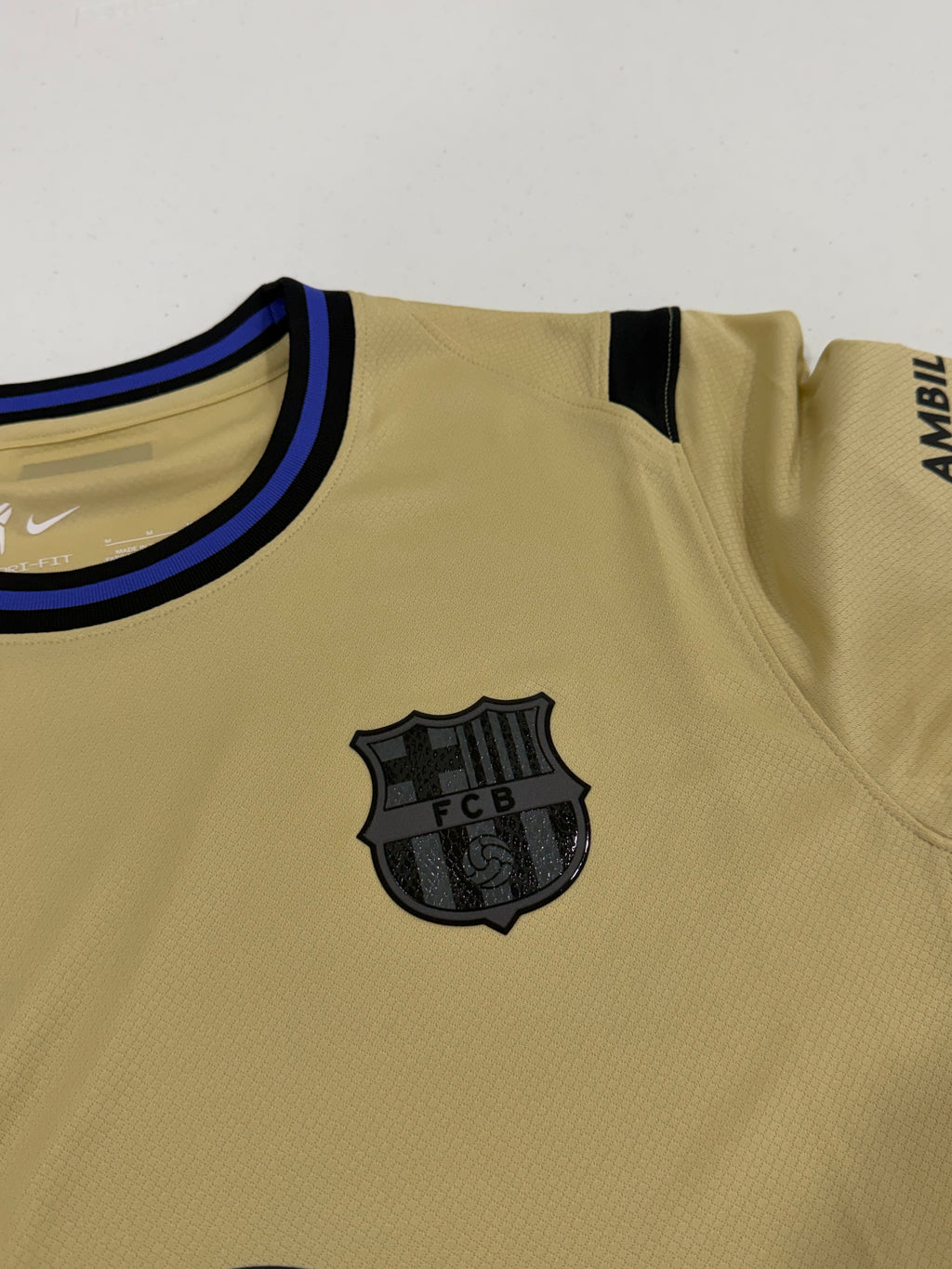 FC Barcelona 2025-26 Away Jersey Kobe Bryant Black Mamba BNWT