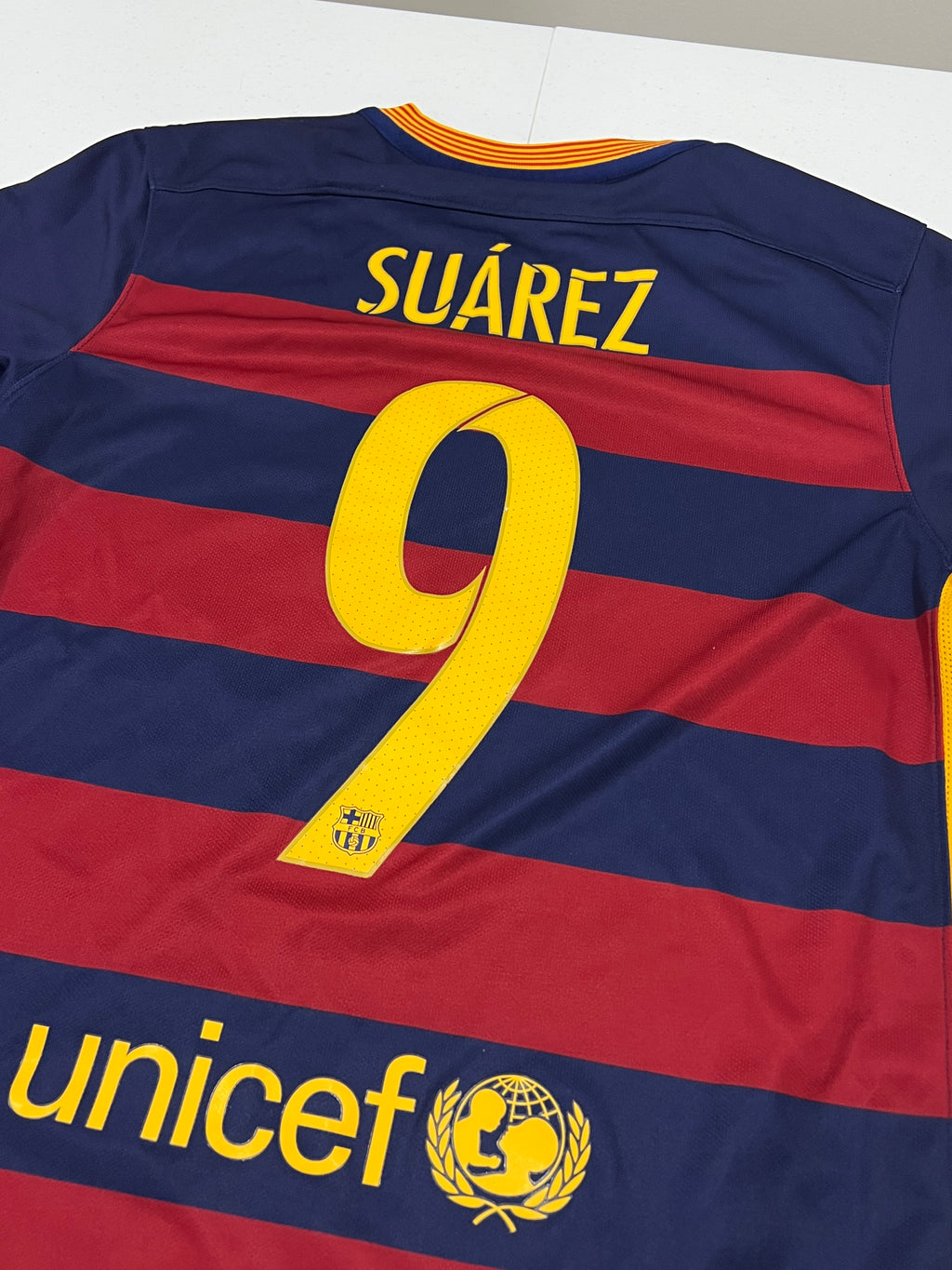 FC Barcelona 2015-2016 Suarez #9 Home Jersey Size Small