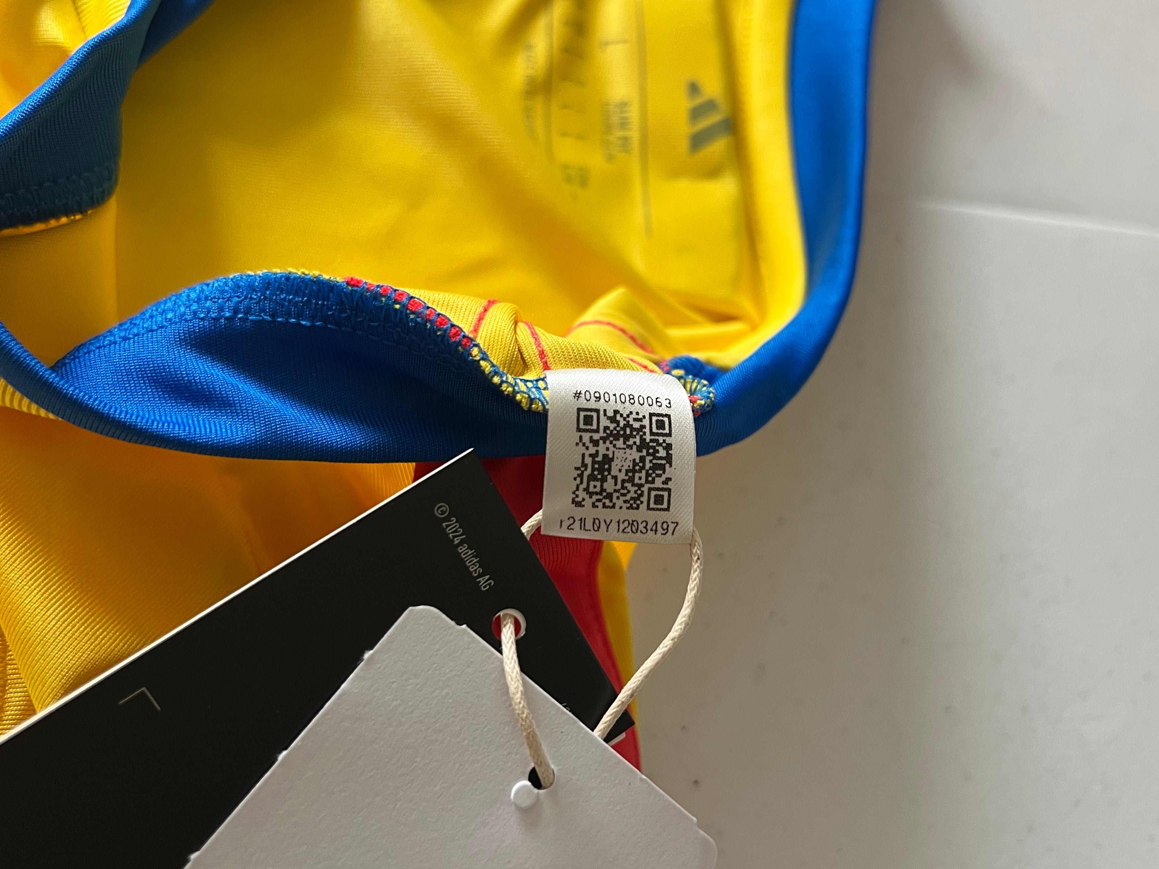 Colombia Home 2026 World Cup Jersey Size Large