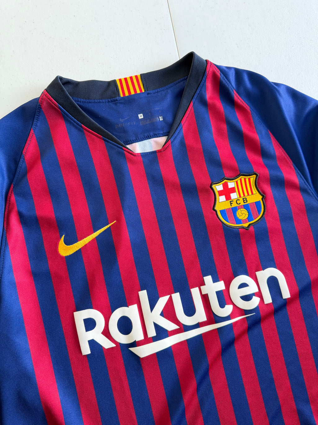 FC Barcelona 2018-19 Home Jersey Size Medium Long Sleeve
