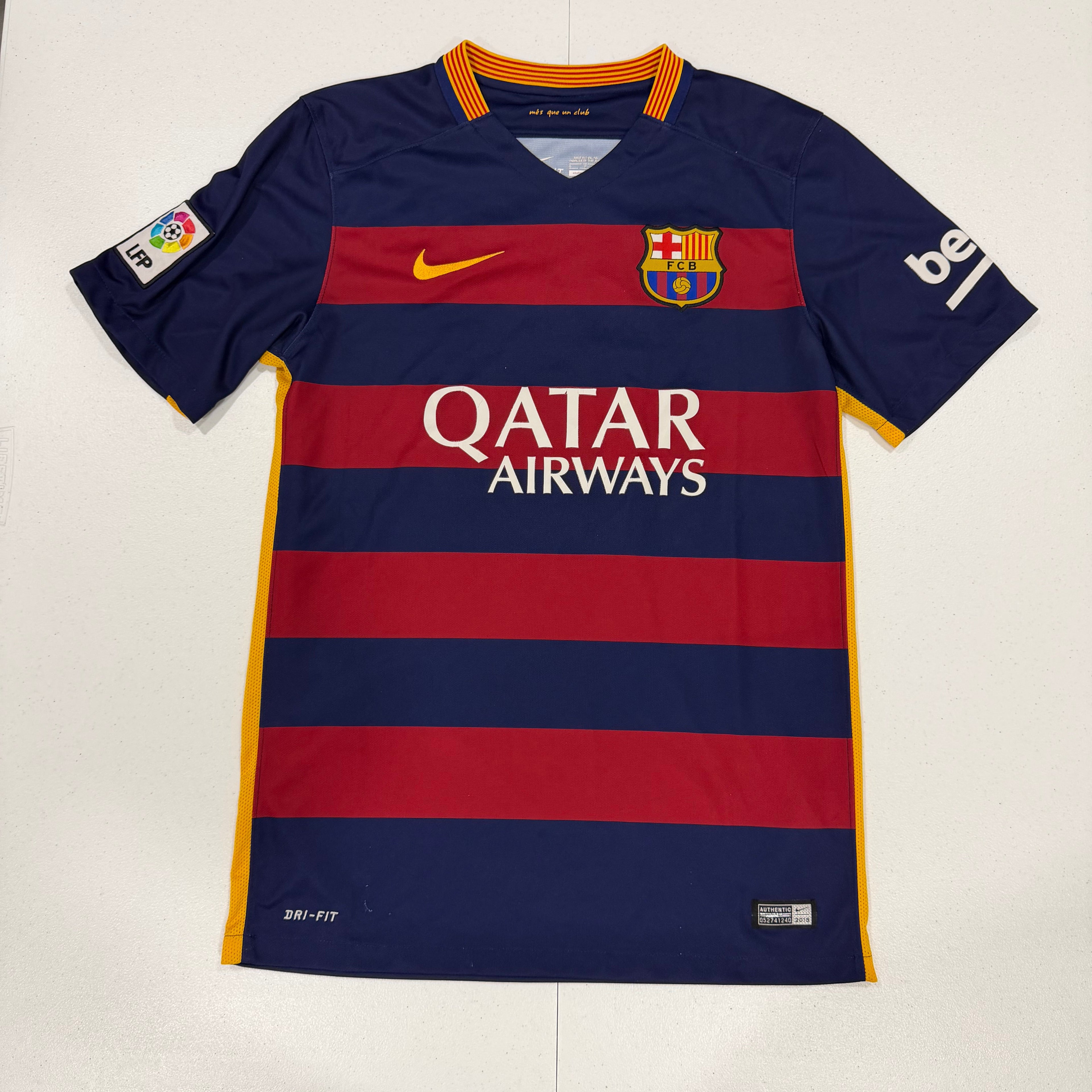 FC Barcelona 2015-16 Messi #10 Home Jersey Size Small