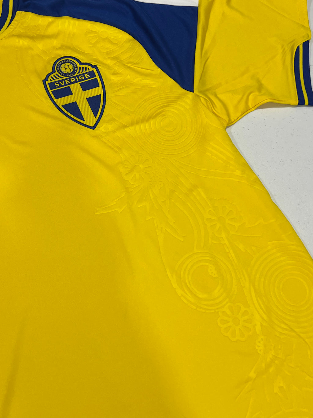 Sweden Home 2026 World Cup Jersey Size Large