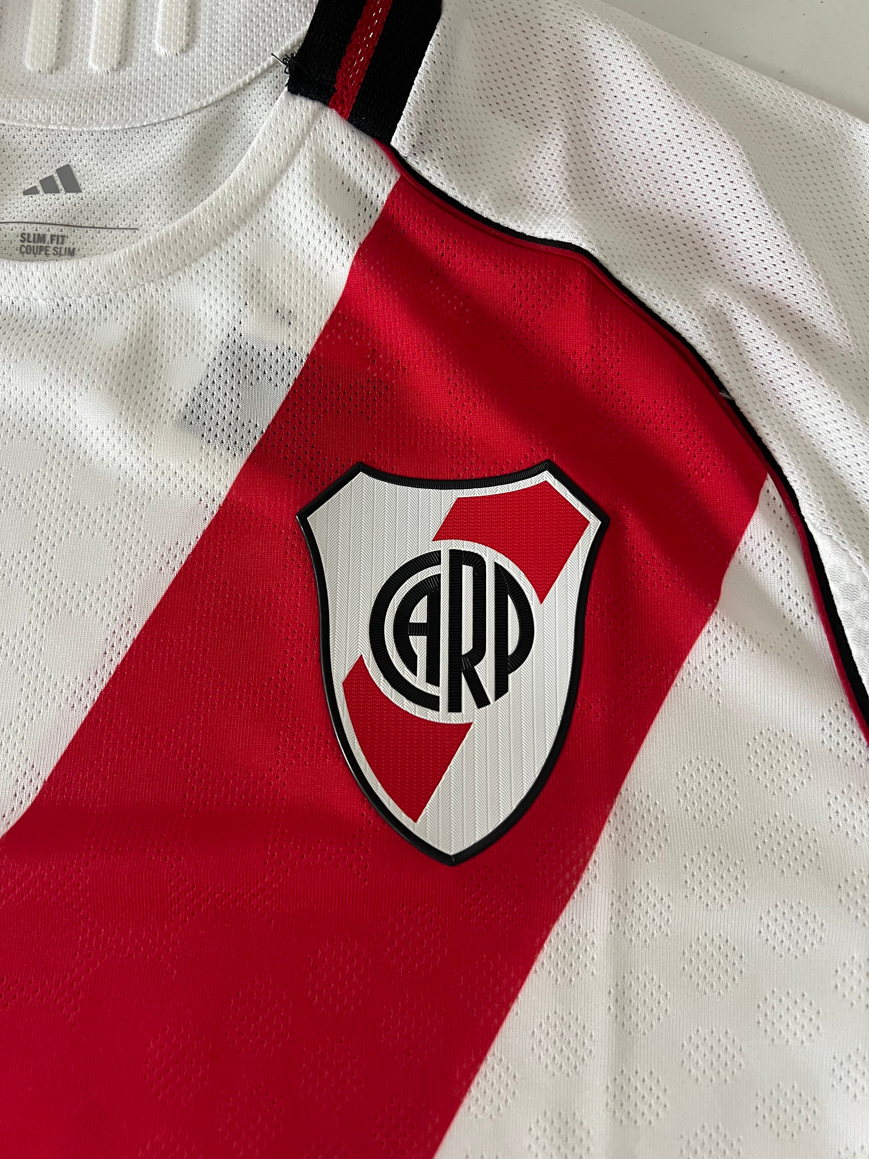 River Plate 2025-26 Home Jersey Player Version Size Medium BNWT