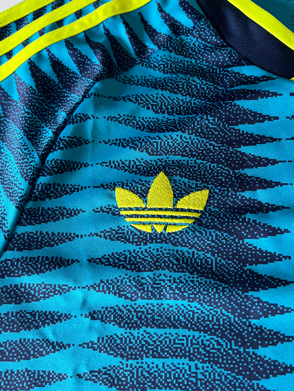 Colombia Away 2026 World Cup Jersey Size Large