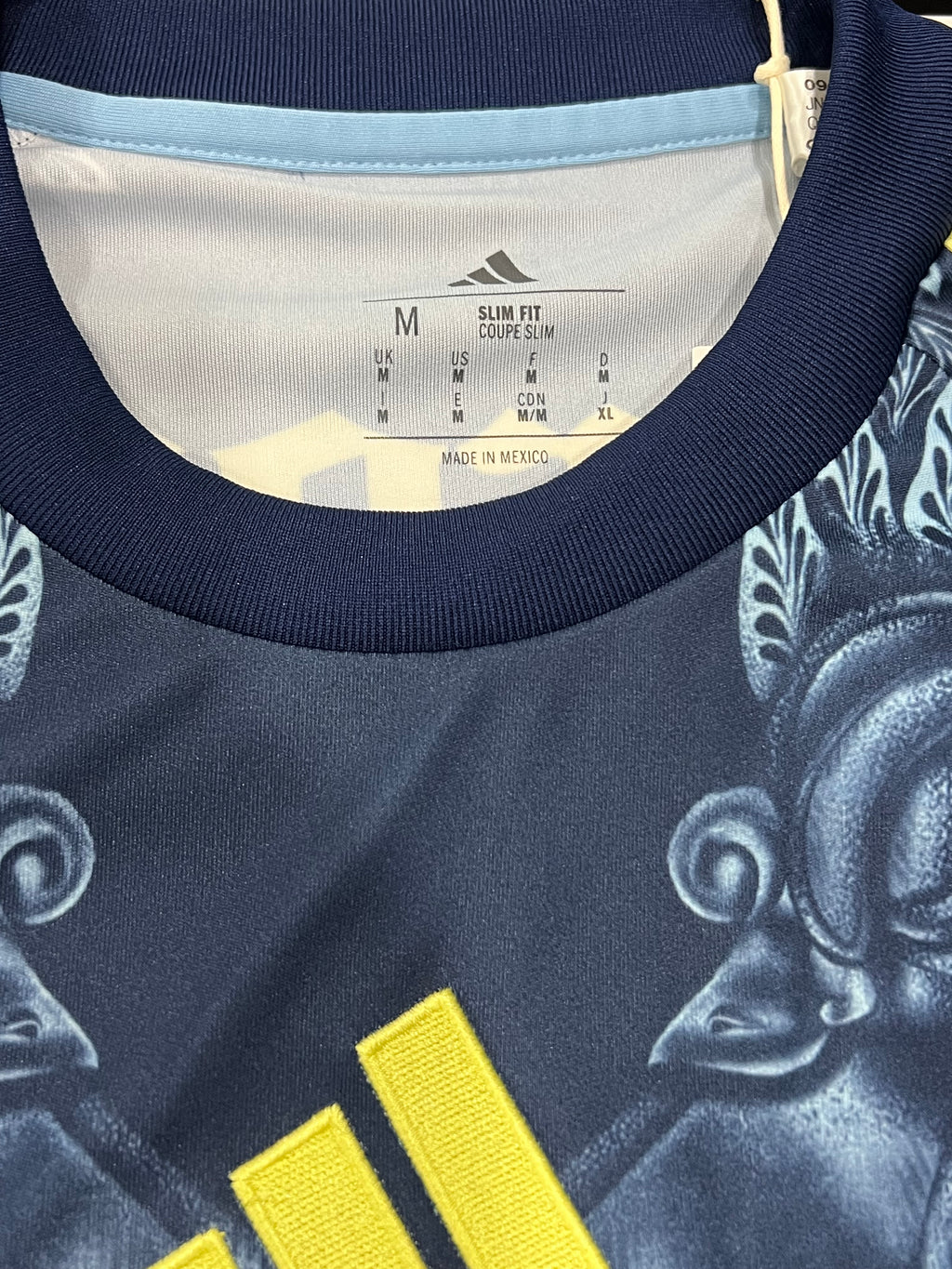 Club America 2025/26 Away Jersey Size Medium Long Sleeve BNWT