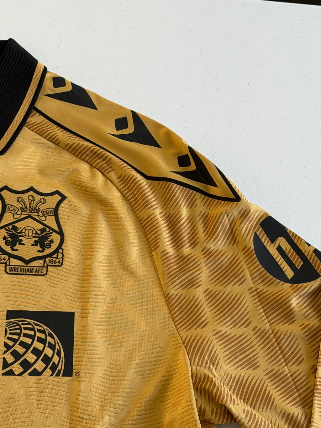 Wrexham 2024-25 Third Jersey Size Medium Long Sleeve BNWT