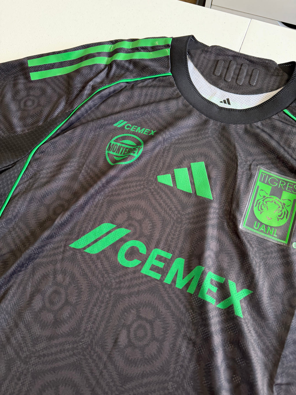 Tigres UANL 2025-26 Away Jersey Player Version Size Large BNWT