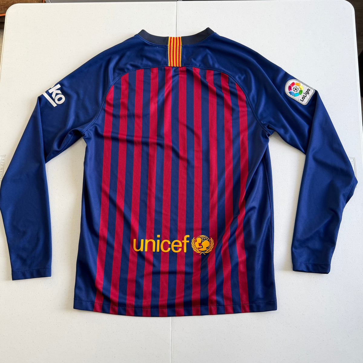 FC Barcelona 2018-19 Home Jersey Size Medium Long Sleeve